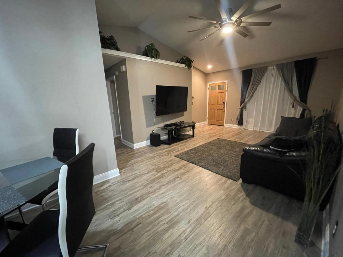 Cozy 3 Bedroom Home Close To Everything In Tampa! Buitenkant foto
