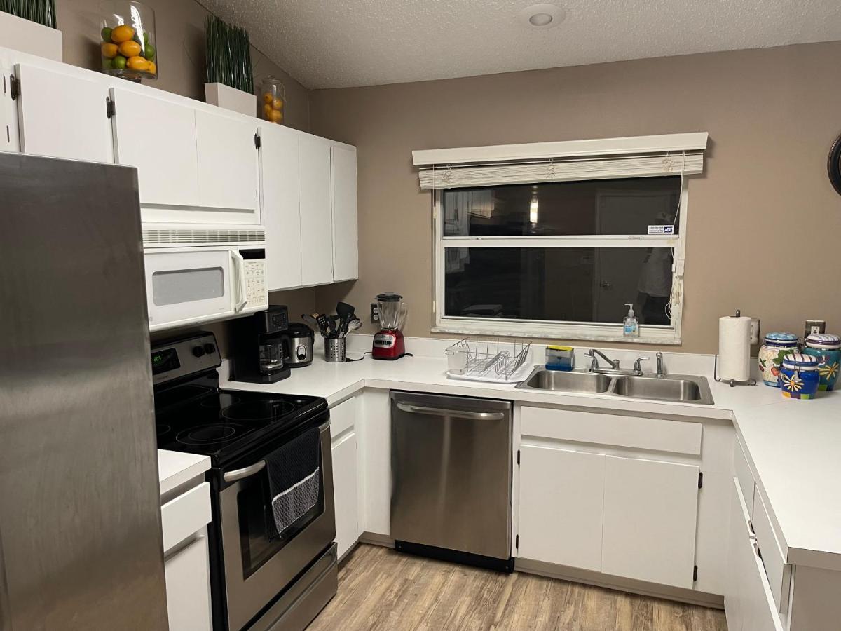 Cozy 3 Bedroom Home Close To Everything In Tampa! Buitenkant foto