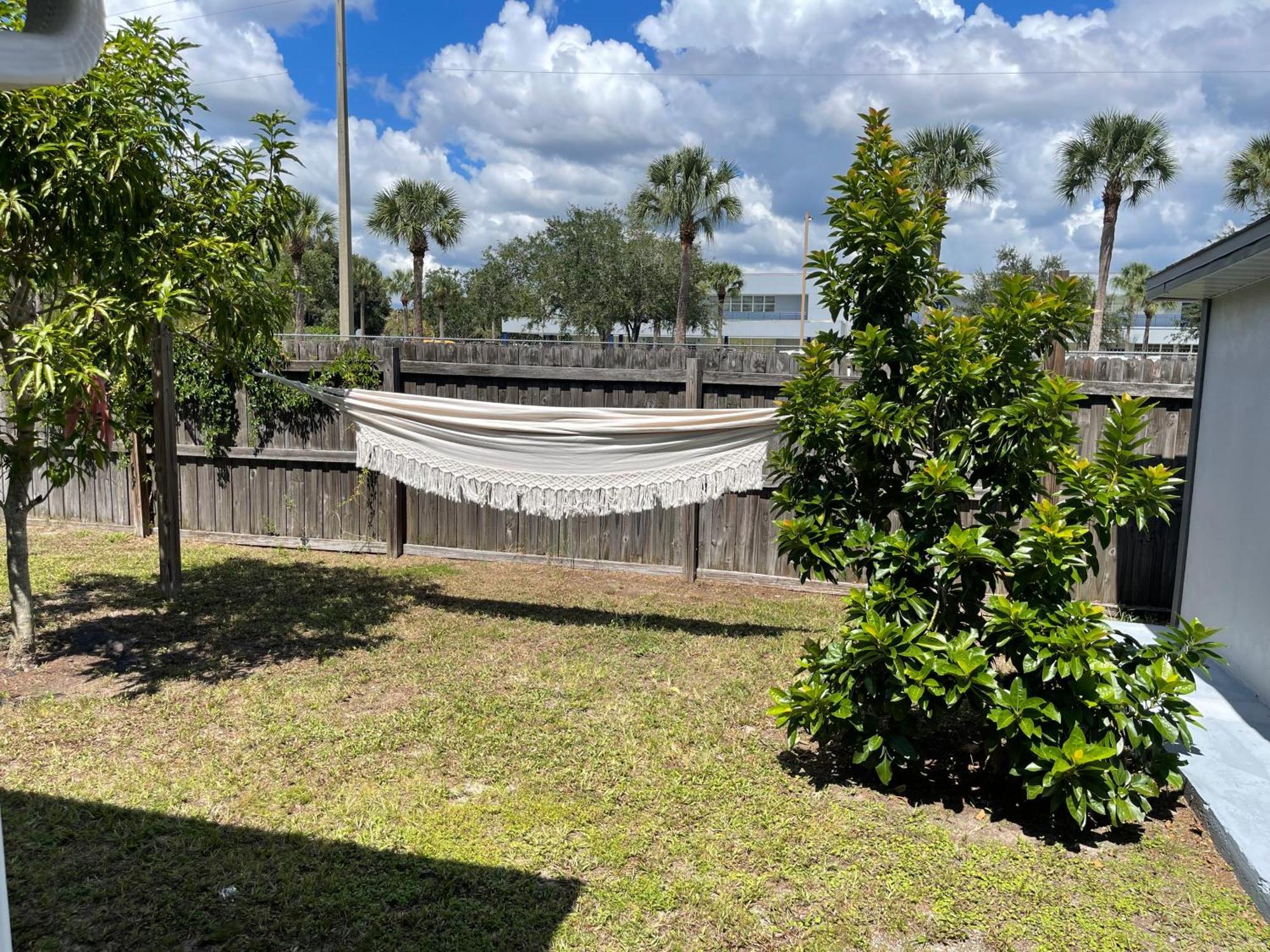 Cozy 3 Bedroom Home Close To Everything In Tampa! Buitenkant foto